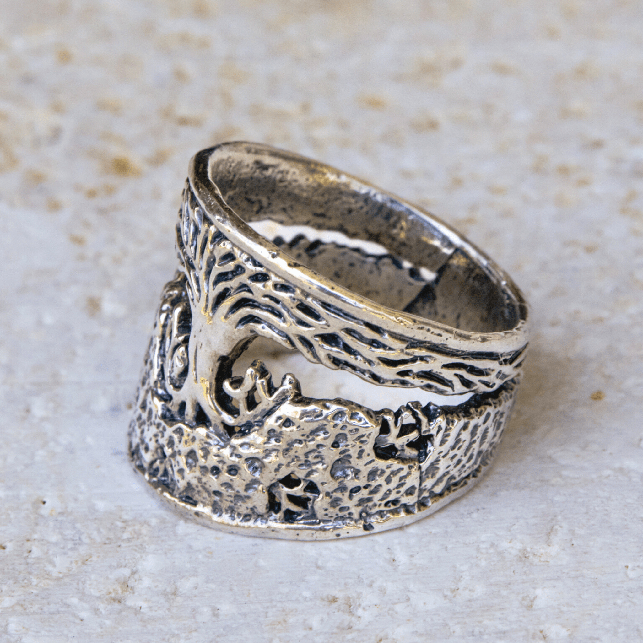 Jewelry Evolution Ring Tree of Life Saddle Ring