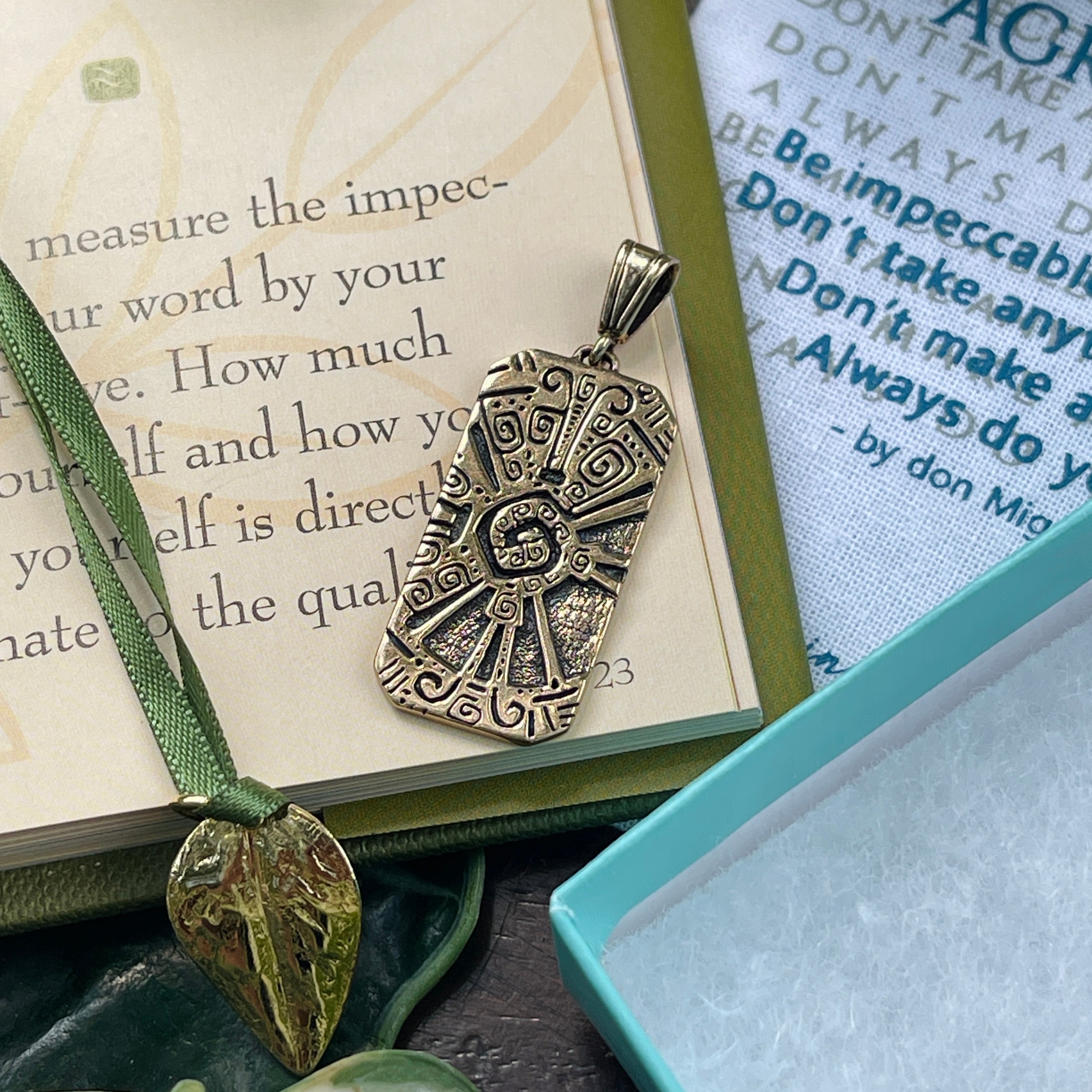 The Four Agreements Oneness Hunab-Ku Dogtag Pendant – Jewelry